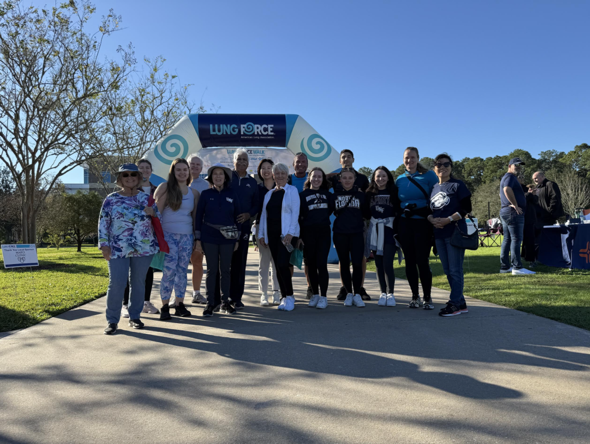 A group of the UNF team, UNF staff and students, who registered to walk the 3 mile route for Lung Force Walk.